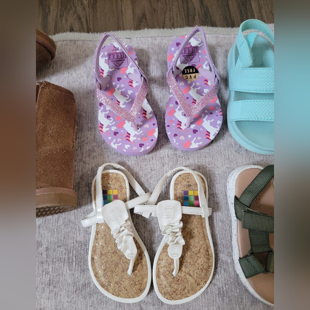 👡 Lot of 5 pairs of Toddler Girls Shoes! SIZE 5/6 - Picture 3 of 8